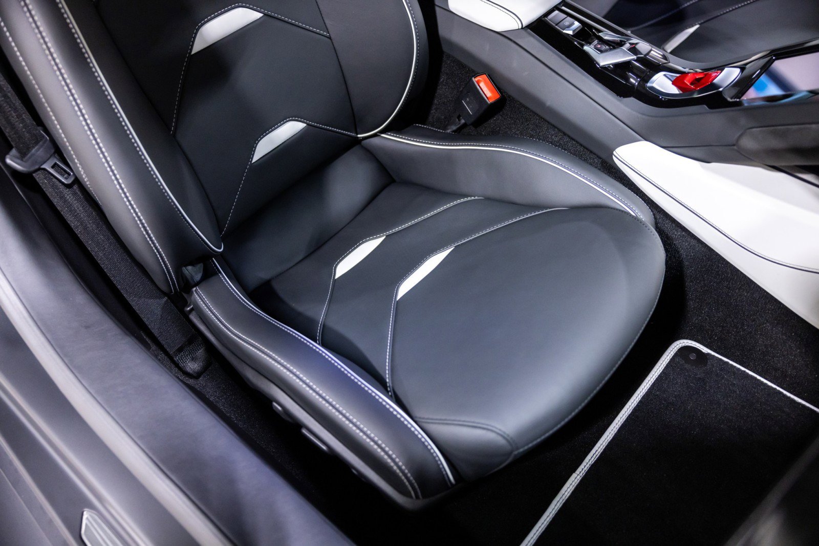 Used 2022 Lamborghini Huracan EVO image 30