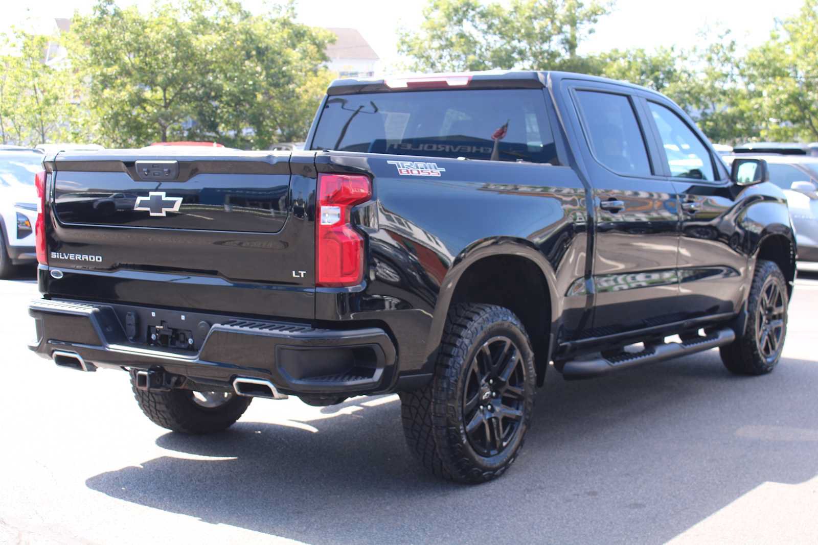 Used 2022 Chevrolet Silverado 1500 LT Trail Boss w/ Protection Package AWD/4WD image 7
