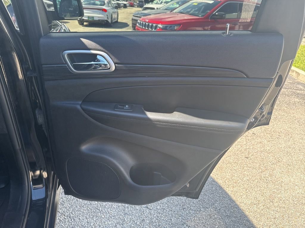 Used 2019 Jeep Grand Cherokee Laredo image 20