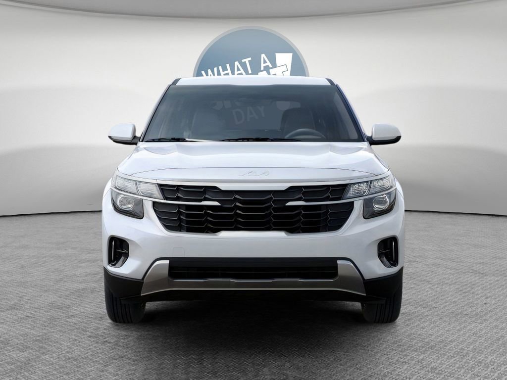 New 2026 Kia Seltos LX image 2
