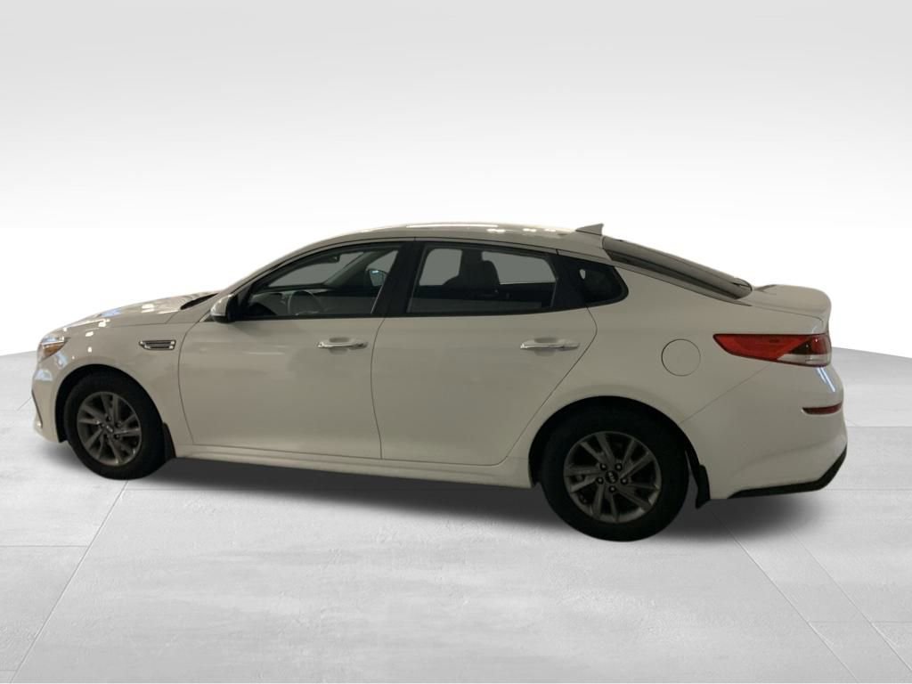 Used 2020 Kia Optima LX image 2