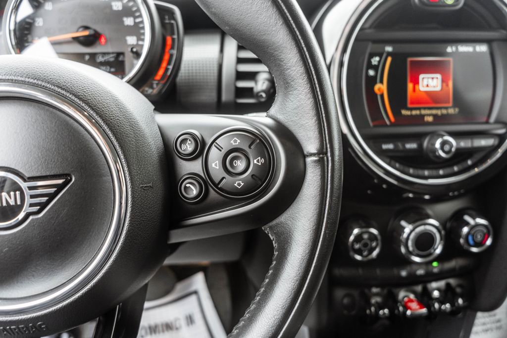 Used 2020 MINI Cooper 2-Door Hardtop image 22