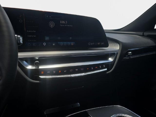 Used 2026 Cadillac Lyriq Signature Sport AWD/4WD image 17