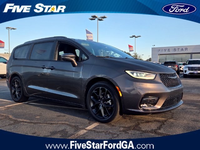 Used 2021 Chrysler Pacifica Touring w/ S Appearance Package