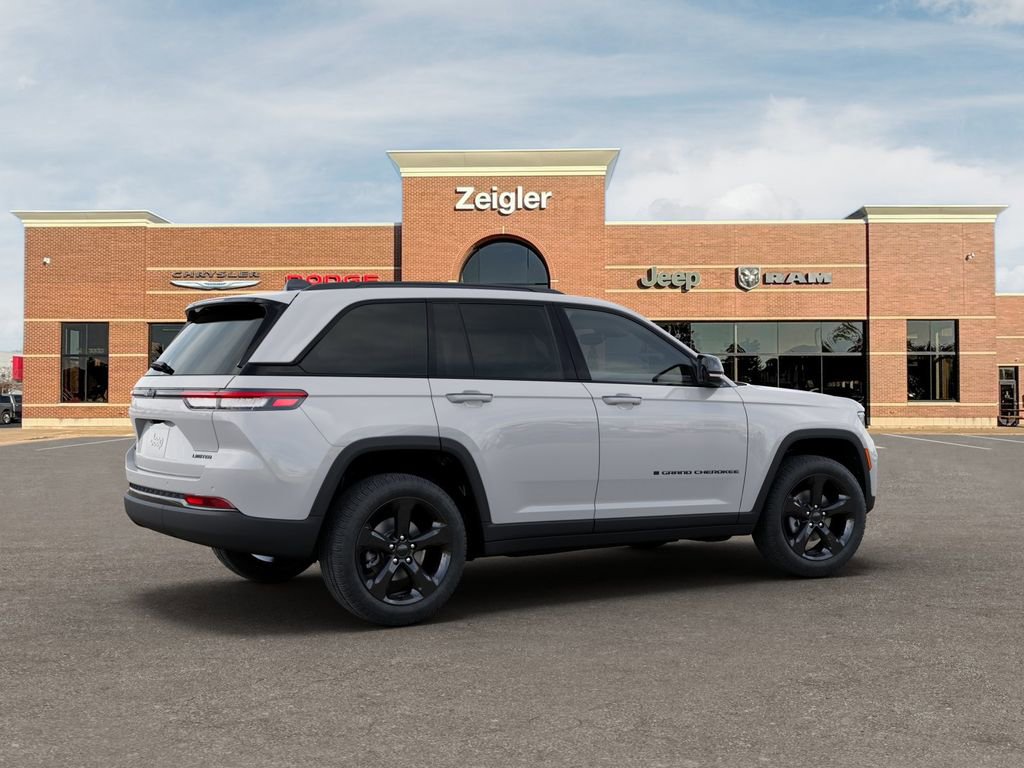 New 2025 Jeep Grand Cherokee Limited w/ Black Appearance Package image 4