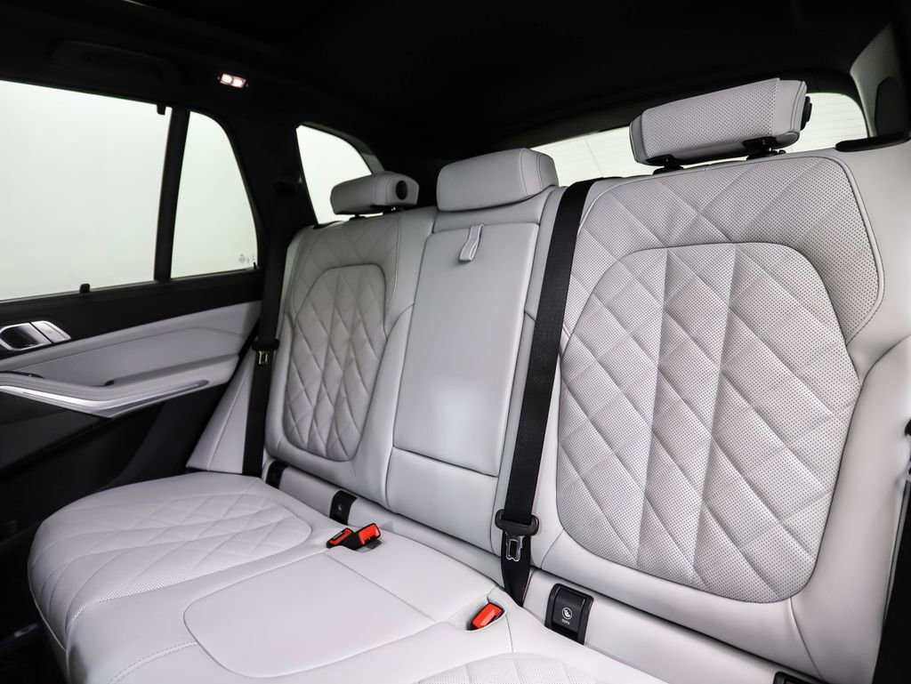 Used 2026 BMW X5 xDrive40i image 23