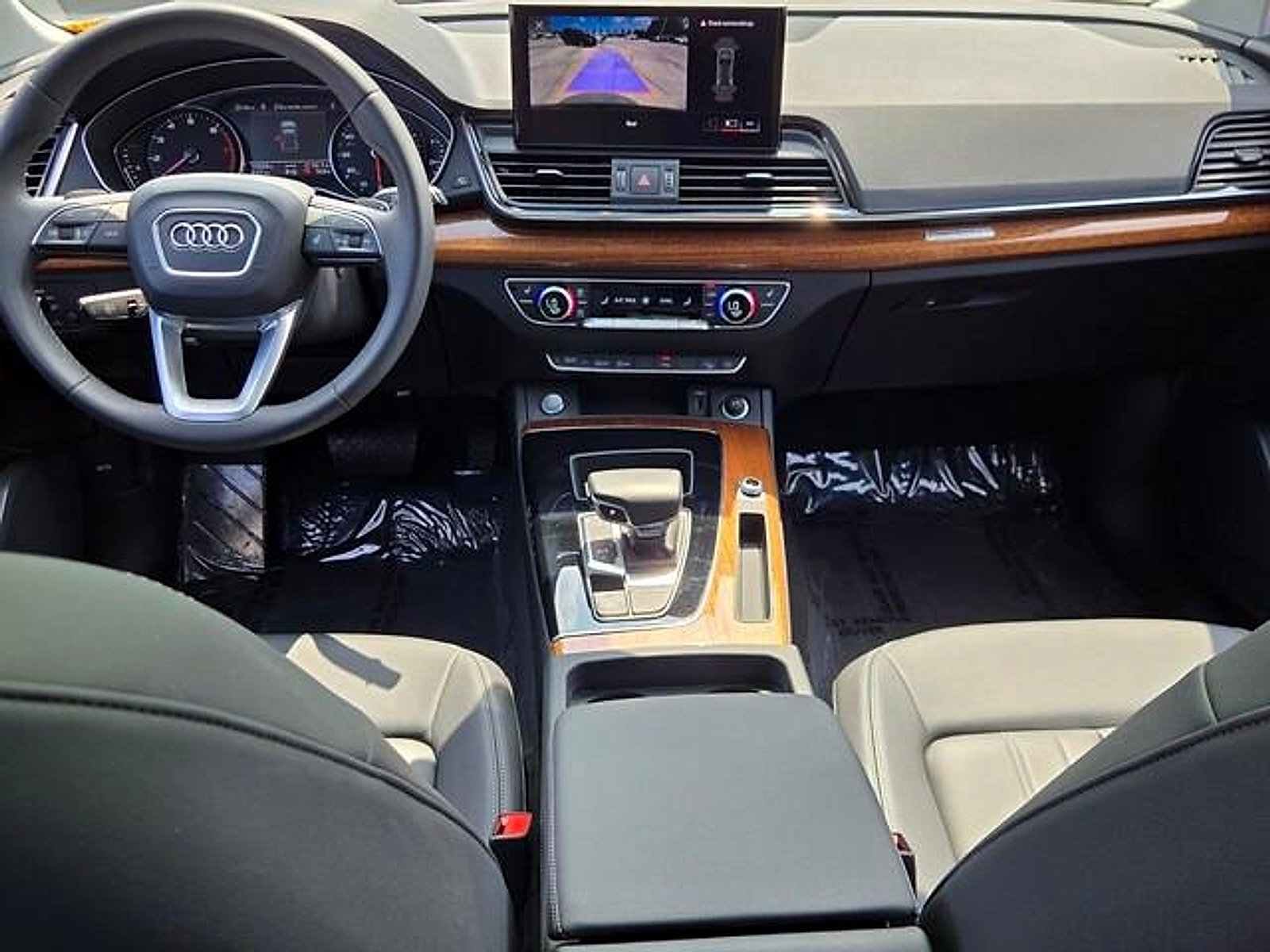 Used 2023 Audi Q5 2.0T Premium w/ Convenience Package AWD/4WD image 12
