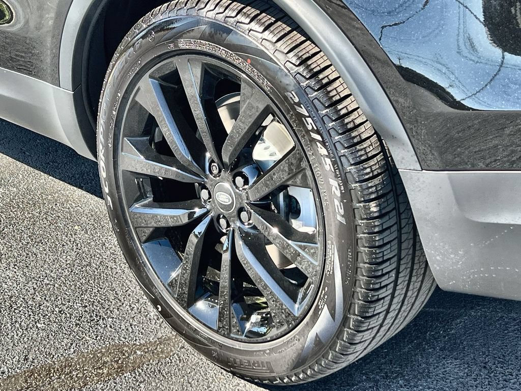 New 2026 Land Rover Discovery S AWD/4WD image 11
