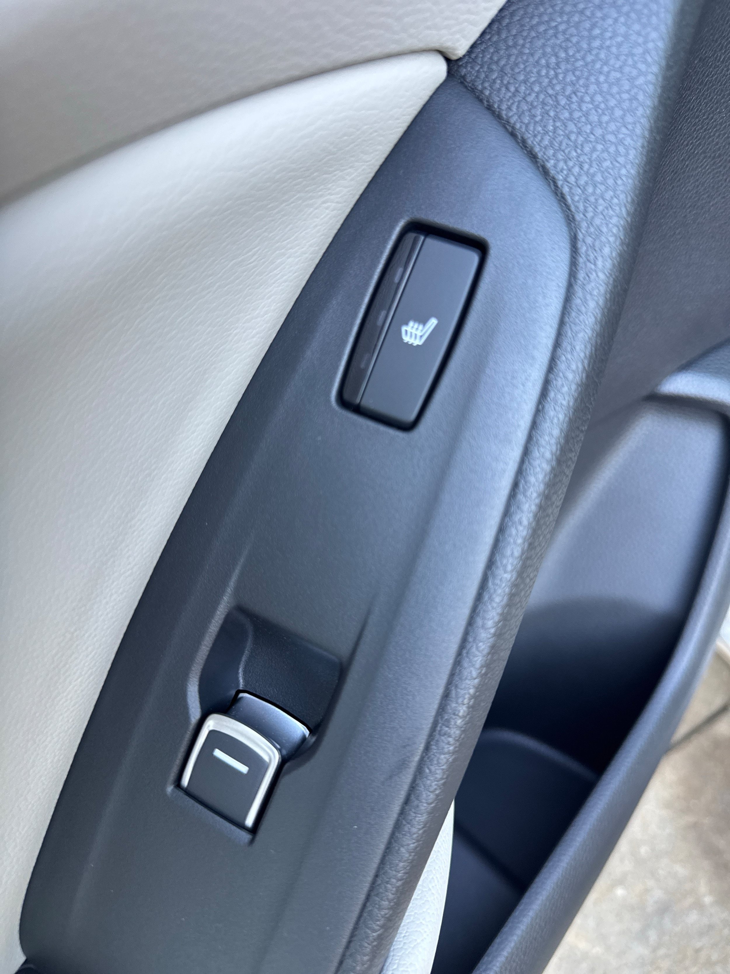 Used 2018 Honda Accord Touring image 12