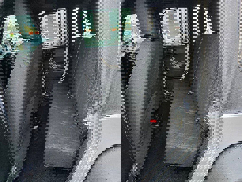 Used 2018 Jeep Wrangler Unlimited Sport w/ Connectivity Group image 6