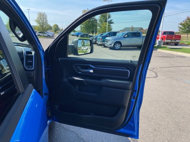 New 2026 RAM 1500 4x4 Crew Cab image 37