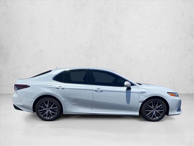 Used 2021 Toyota Camry XLE FWD image 4