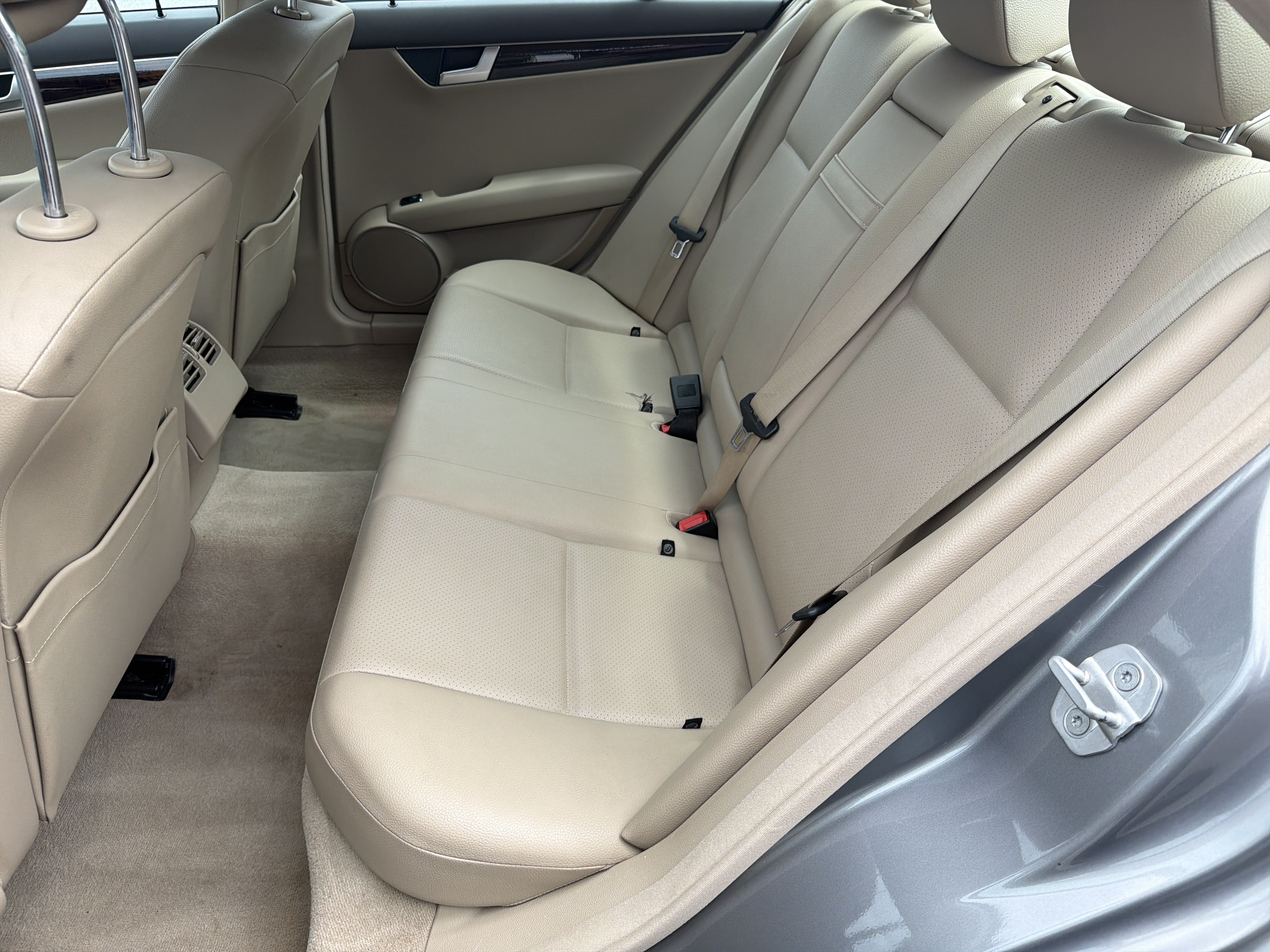 Used 2012 Mercedes-Benz C 300 4MATIC Sedan image 31