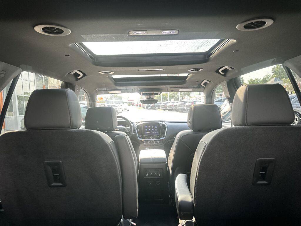 Used 2023 Chevrolet Traverse High Country FWD image 68