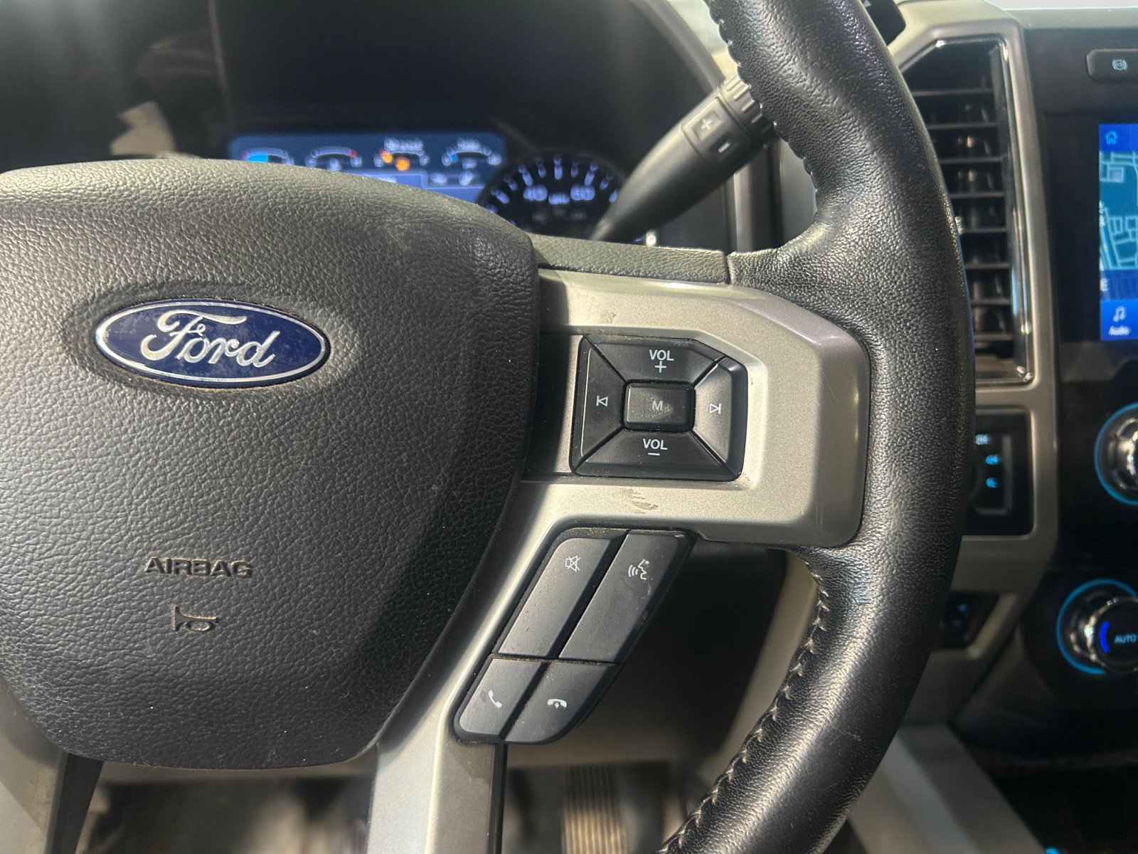 Used 2019 Ford F250 Lariat w/ Lariat Ultimate Package AWD/4WD image 15