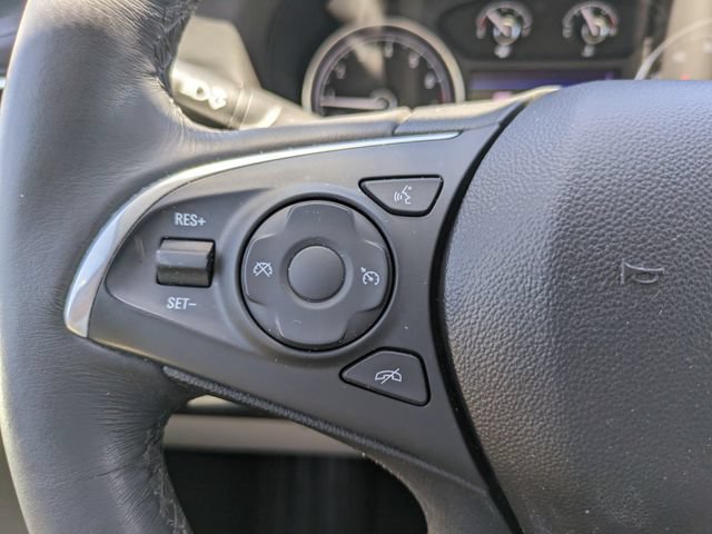 Used 2020 Buick Enclave Essence w/ Sound and Sites Package FWD image 23