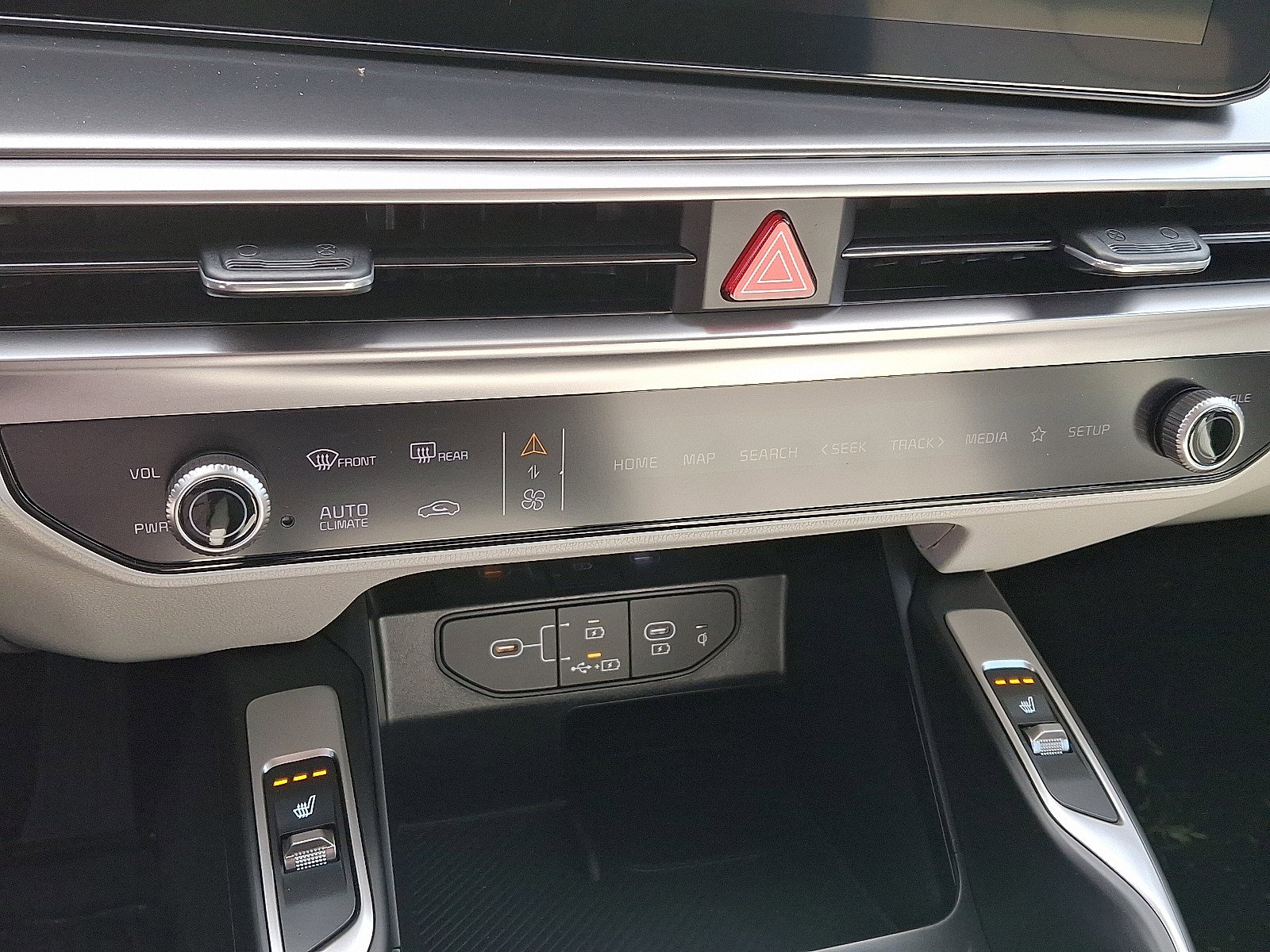 New 2025 Kia Sorento EX image 13