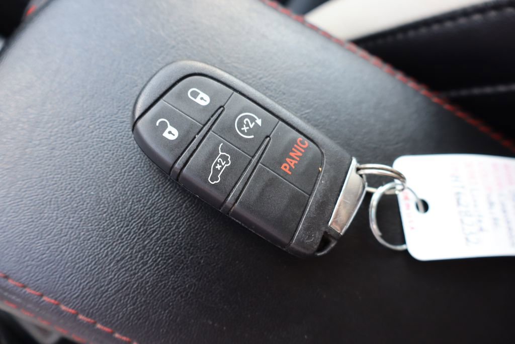 Used 2017 Jeep Compass Limited w/ Navigation Group AWD/4WD image 39