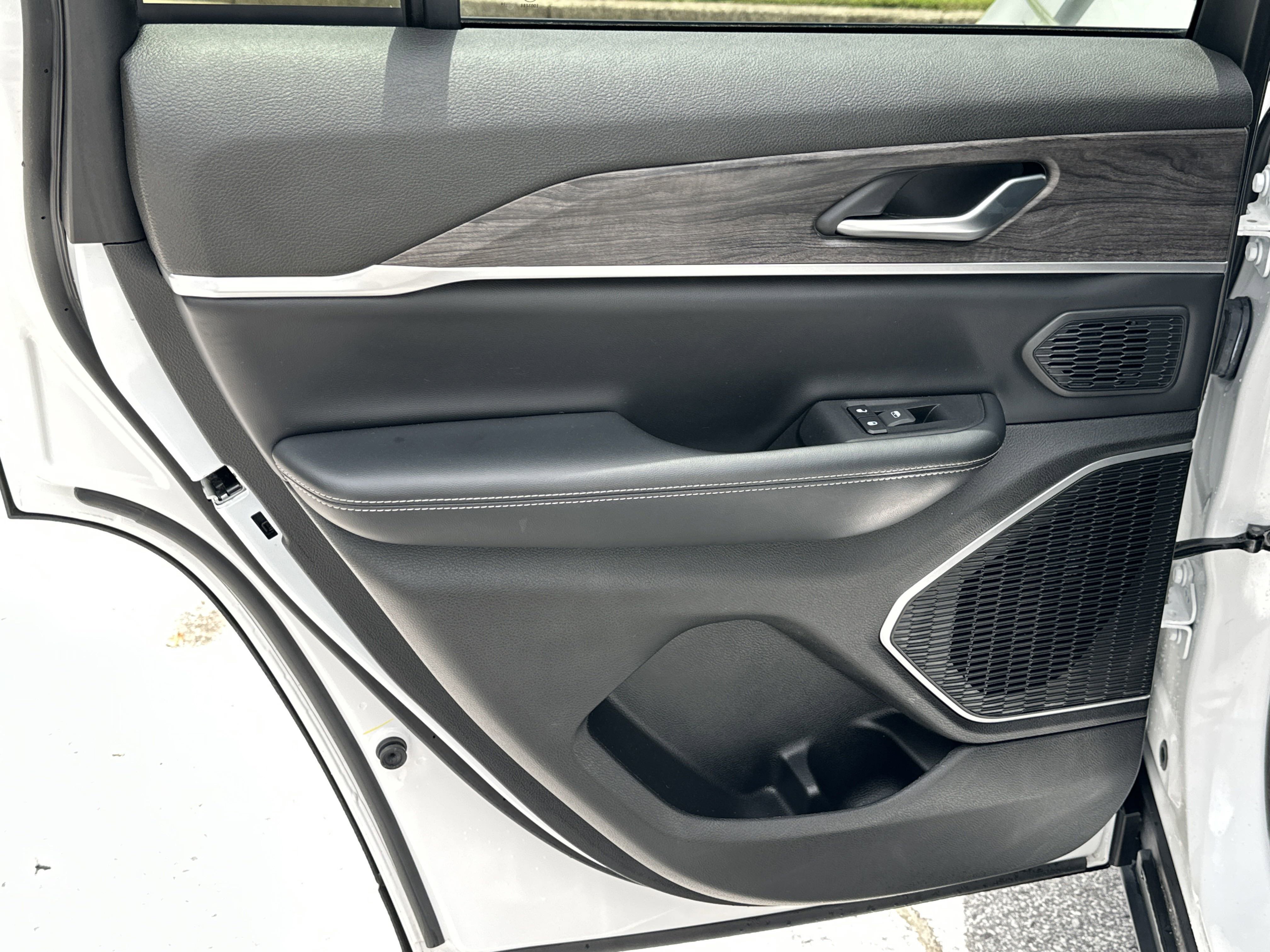 Used 2024 Jeep Grand Cherokee Limited 4xe image 22