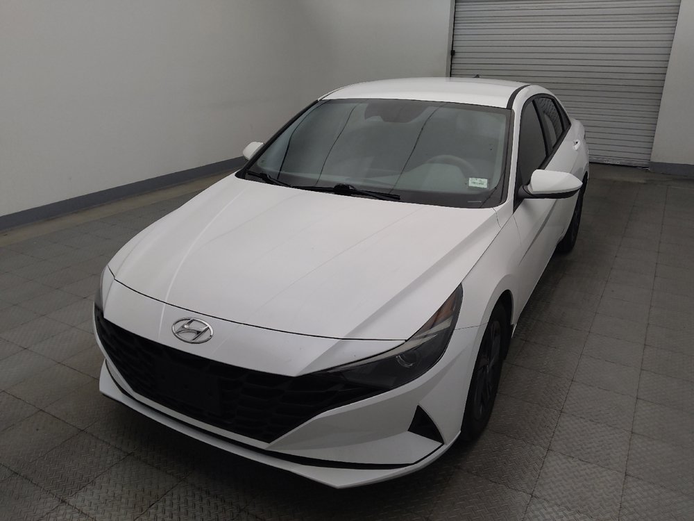 Used 2022 Hyundai Elantra SEL FWD image 15