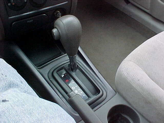 Used 2005 Hyundai Elantra GLS image 24