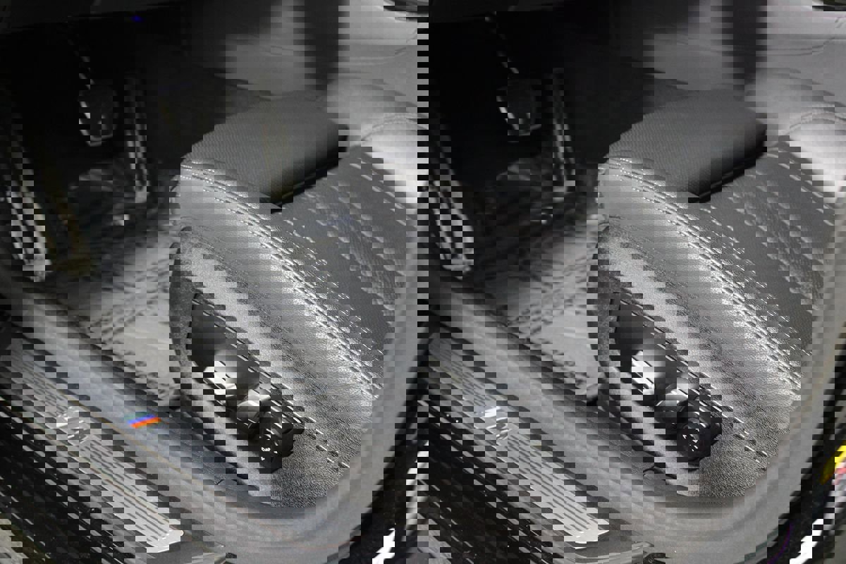 Used 2023 BMW 530e 530e w/ M Sport Package image 12