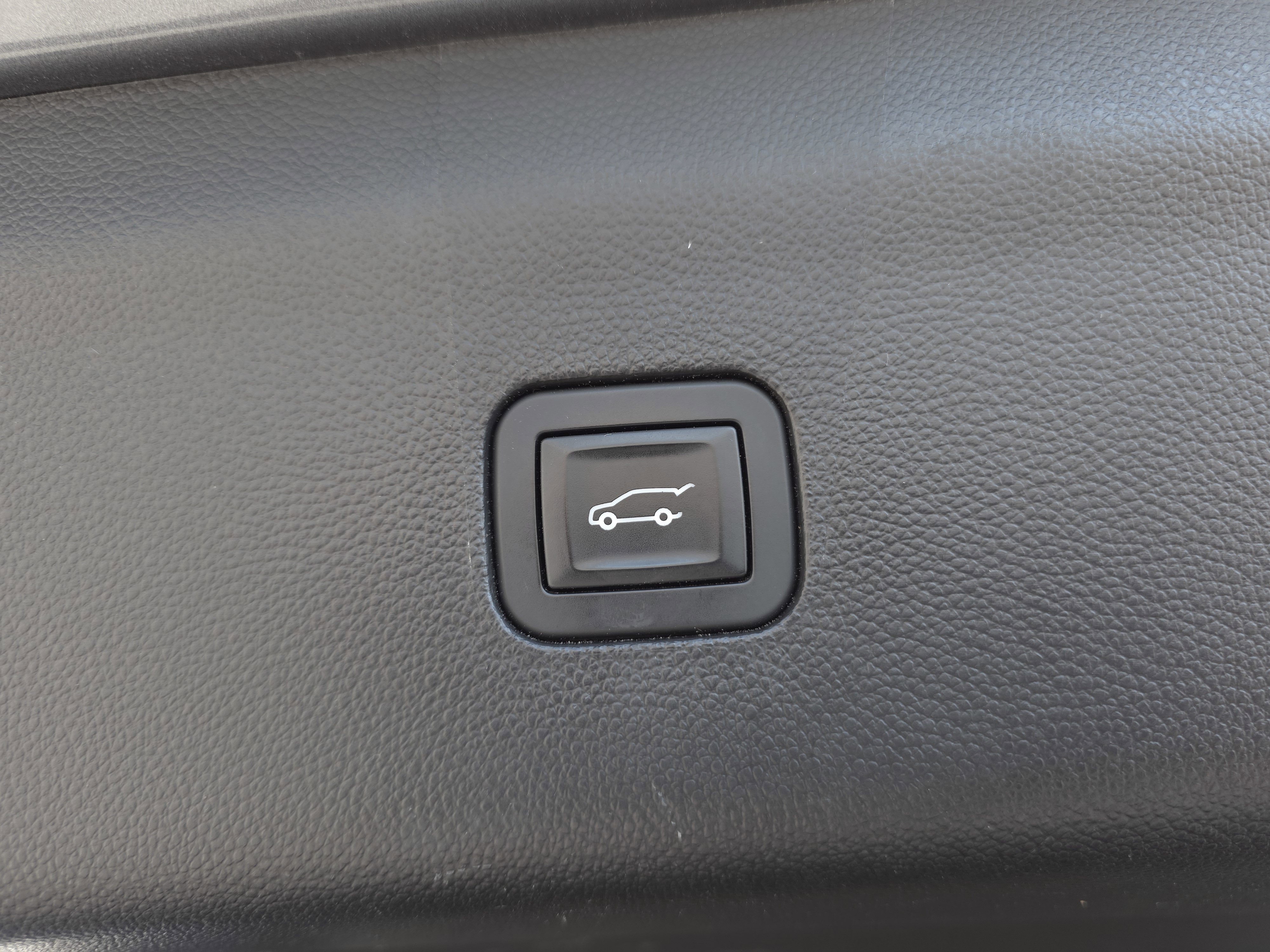 Used 2019 Buick Enclave Essence image 33