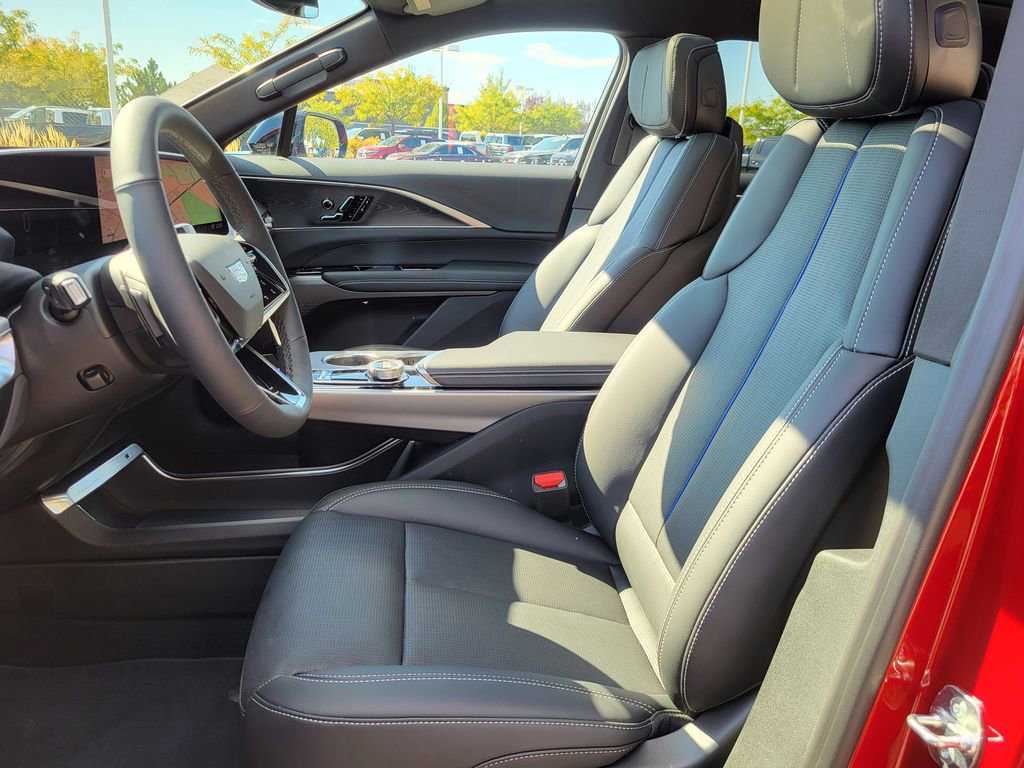 New 2025 Cadillac Lyriq Sport image 4