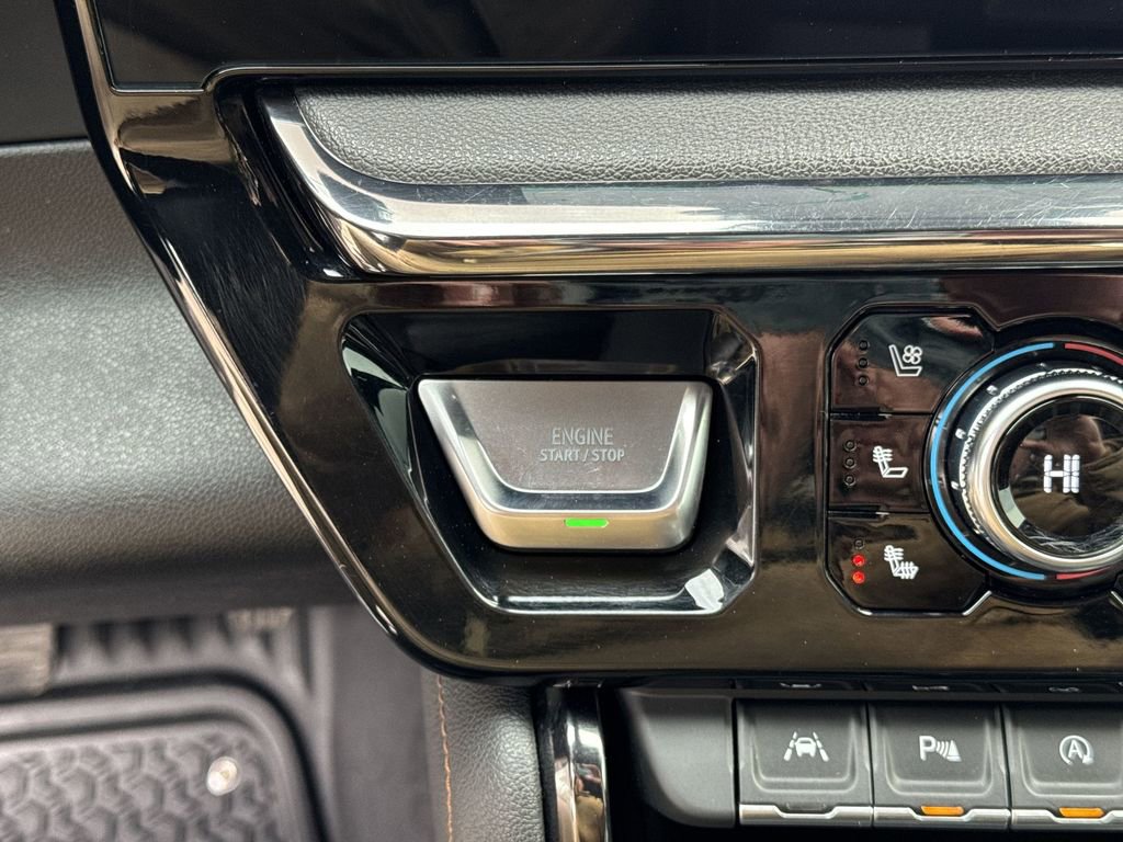 Certified 2023 GMC Sierra 1500 AT4 w/ Technology Package image 17