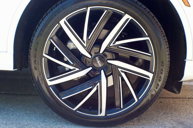 Used 2025 Lincoln Aviator Black Label w/ Jet Appearance Package AWD/4WD image 56