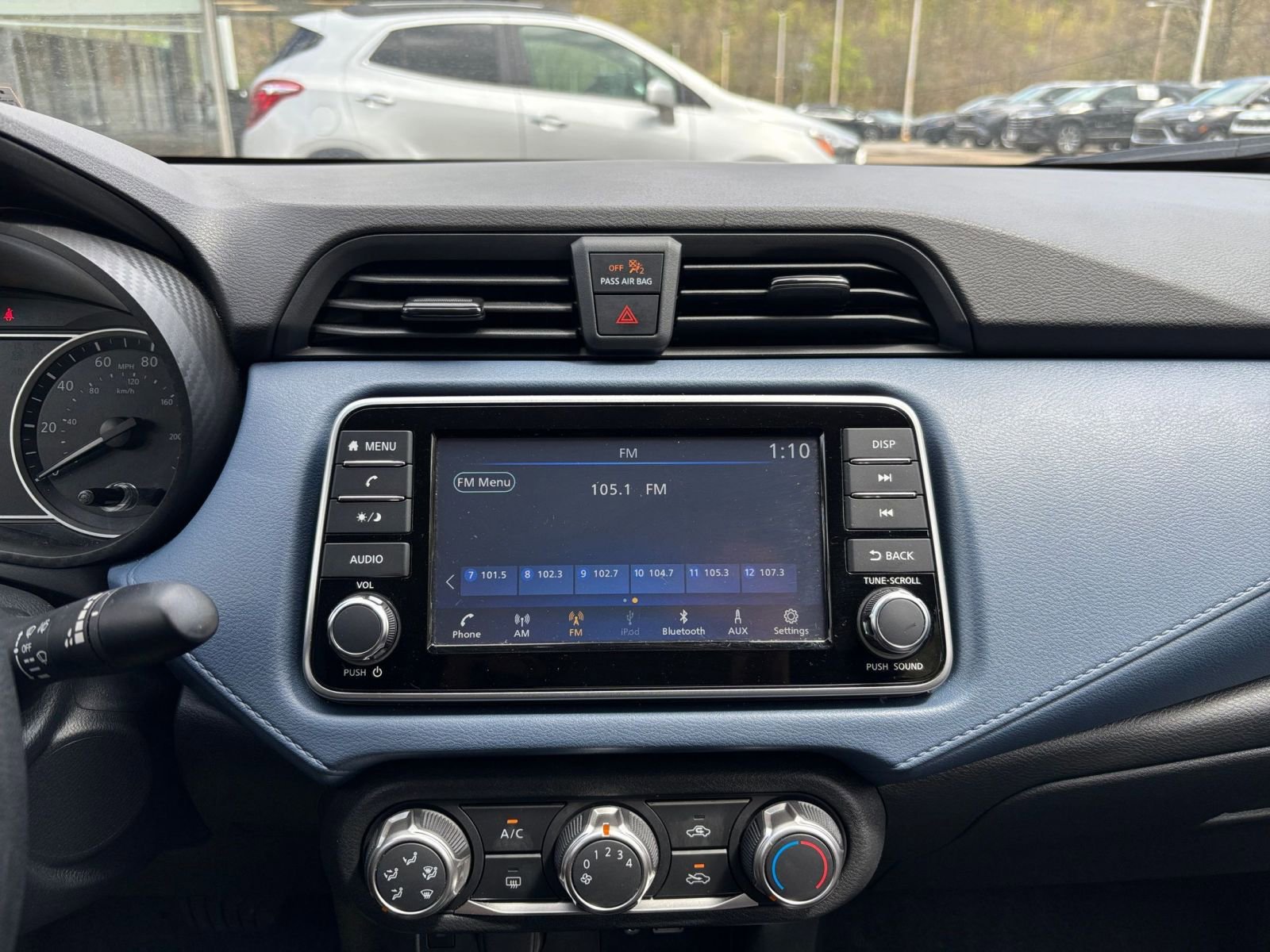 Used 2025 Nissan Versa SV FWD image 20