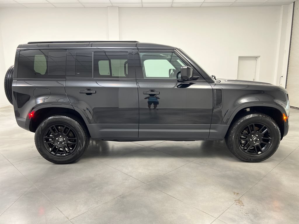 Used 2025 Land Rover Defender 110 S AWD/4WD image 10
