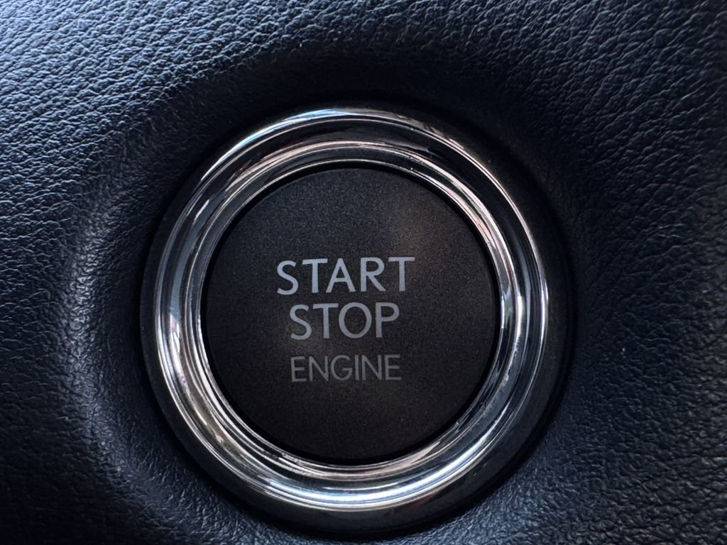 Used 2023 Lexus GX 460 Premium w/ Accessory Package image 19