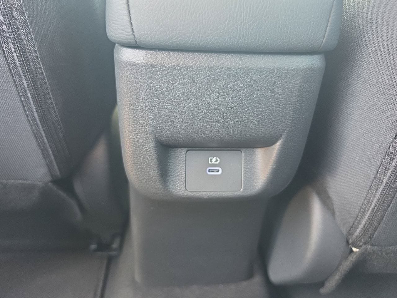 Used 2025 Nissan Versa SV w/ Trunk Package FWD image 13