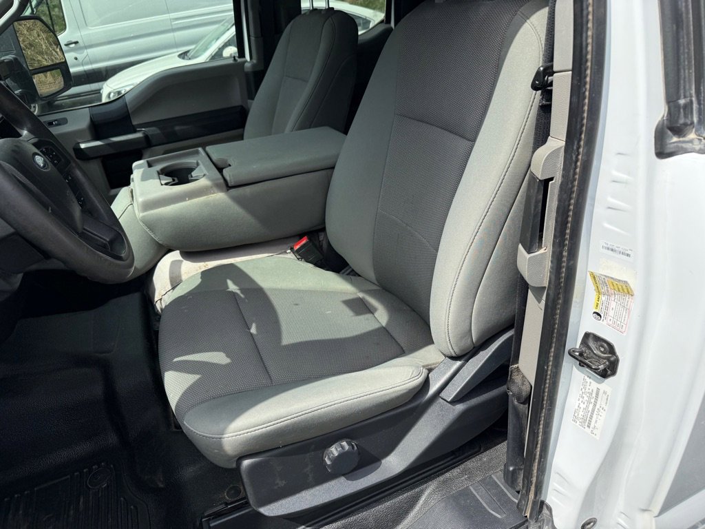 Used 2022 Ford F250 XL w/ Power Equipment Group image 5