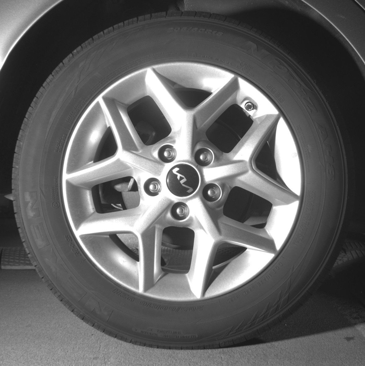 Used 2025 Kia Soul LX w/ LX Technology Package FWD image 15