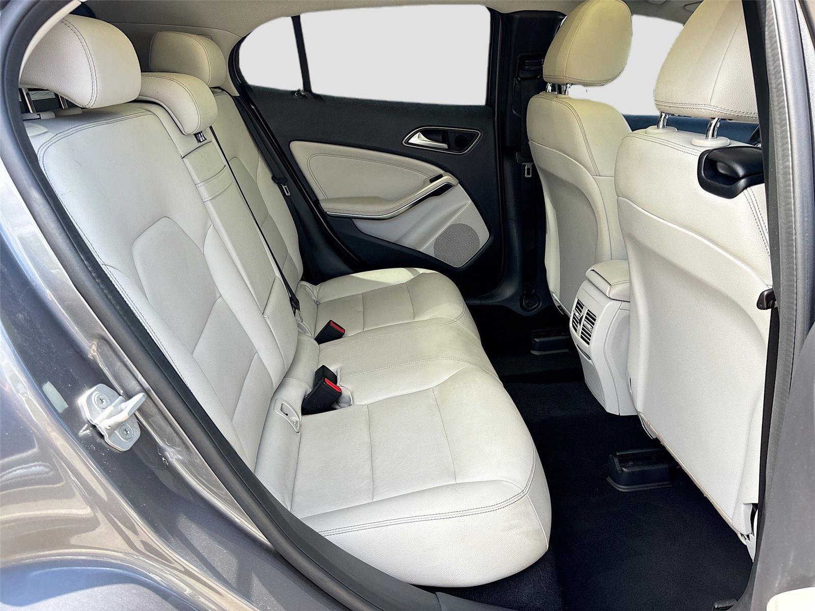 Used 2016 Mercedes-Benz GLA 250 image 25