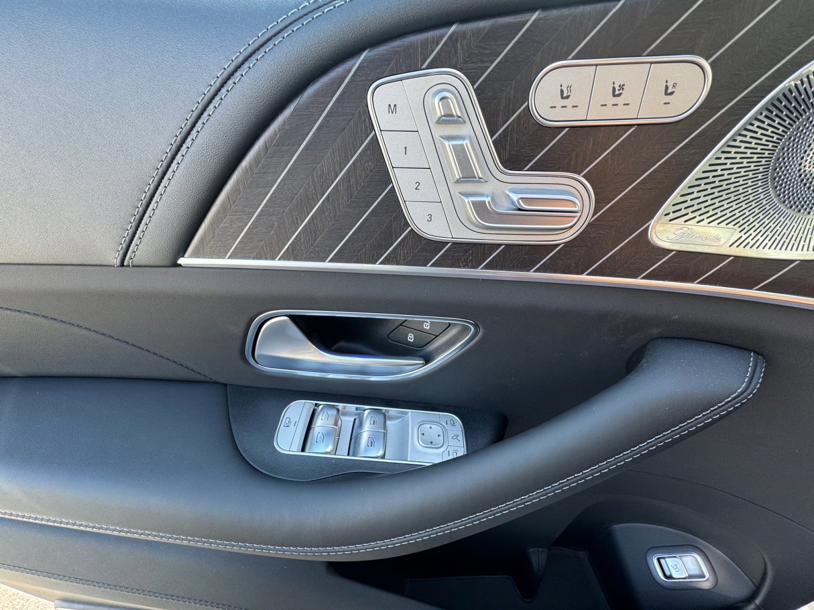 New 2026 Mercedes-Benz Maybach GLS 600 4MATIC image 13