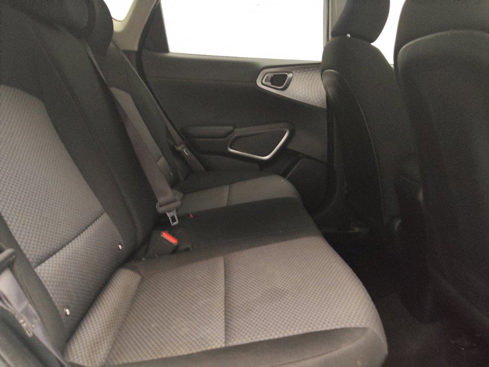 Used 2020 Kia Soul LX FWD image 19