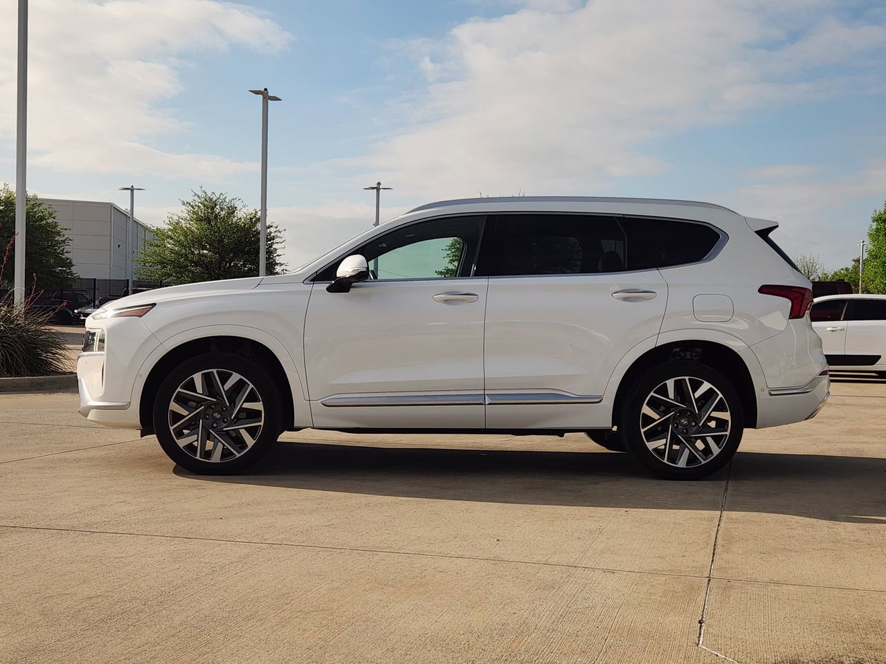 Used 2023 Hyundai Santa Fe Calligraphy AWD/4WD image 4