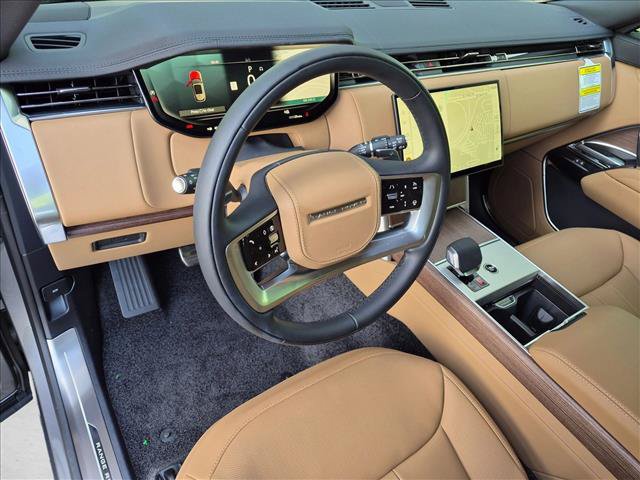 New 2026 Land Rover Range Rover Long Wheelbase SE AWD/4WD image 3
