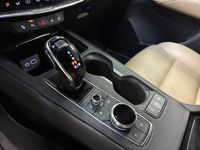 Used 2024 Cadillac XT4 Luxury w/ Cold Weather Package FWD image 24