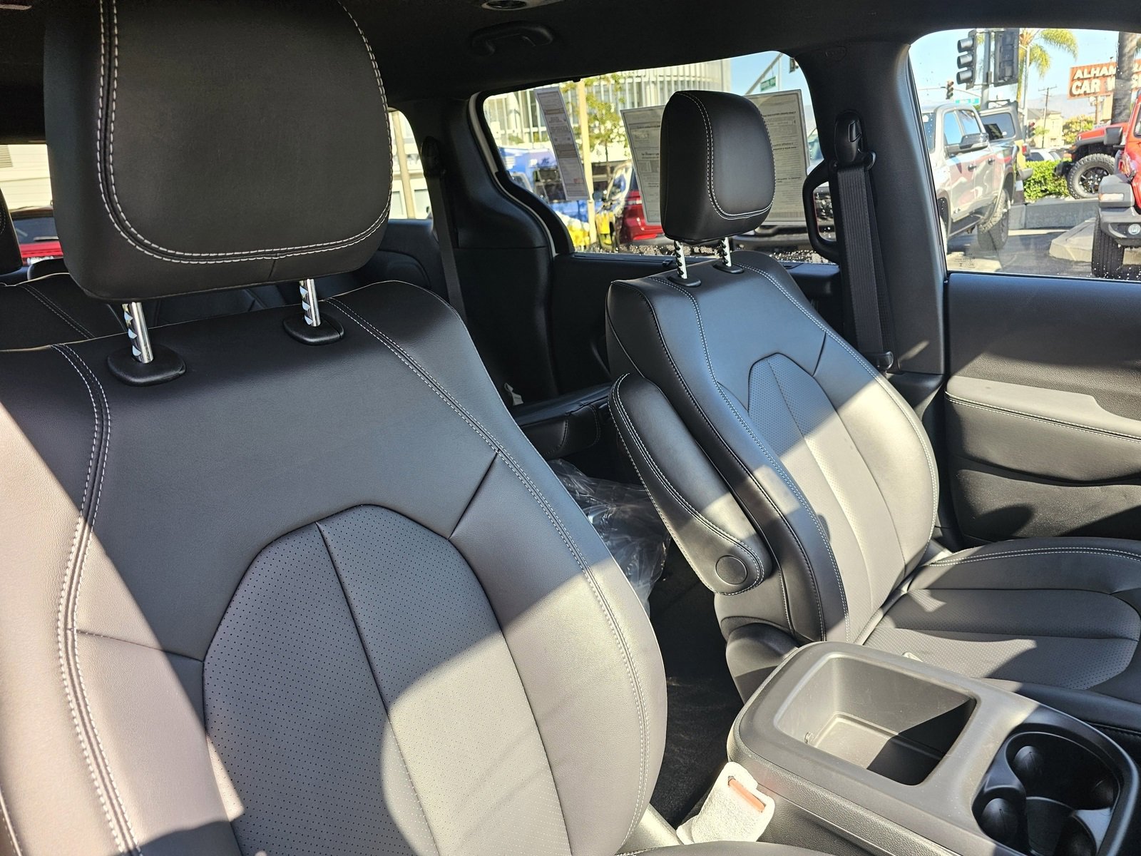 New 2026 Chrysler Voyager LX image 28