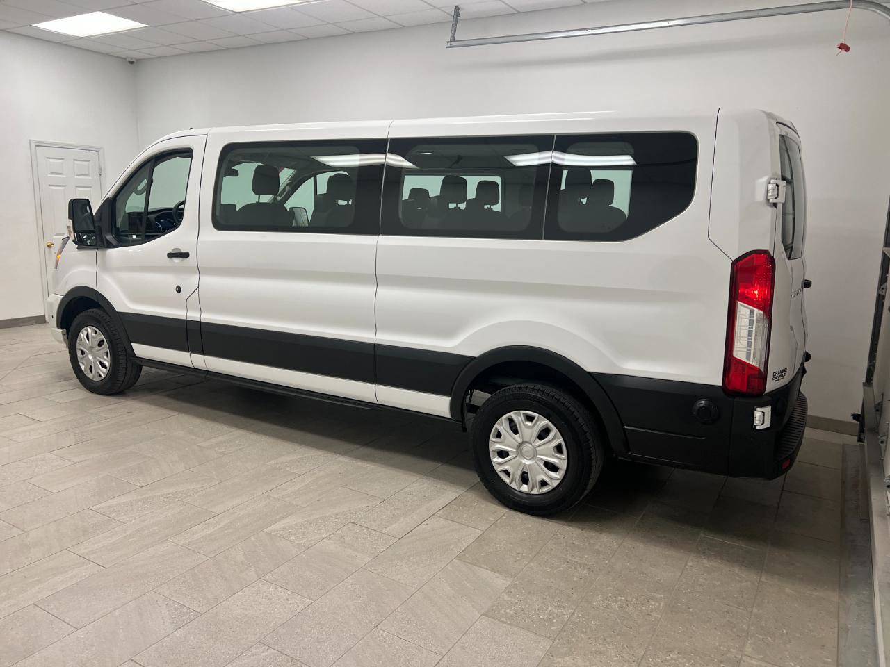Used 2024 Ford Transit 350 XLT RWD image 6