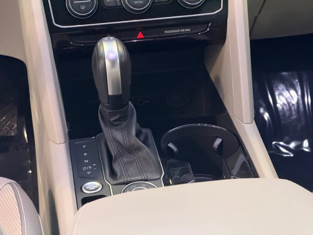 Used 2021 Volkswagen Atlas SEL Premium AWD/4WD image 19
