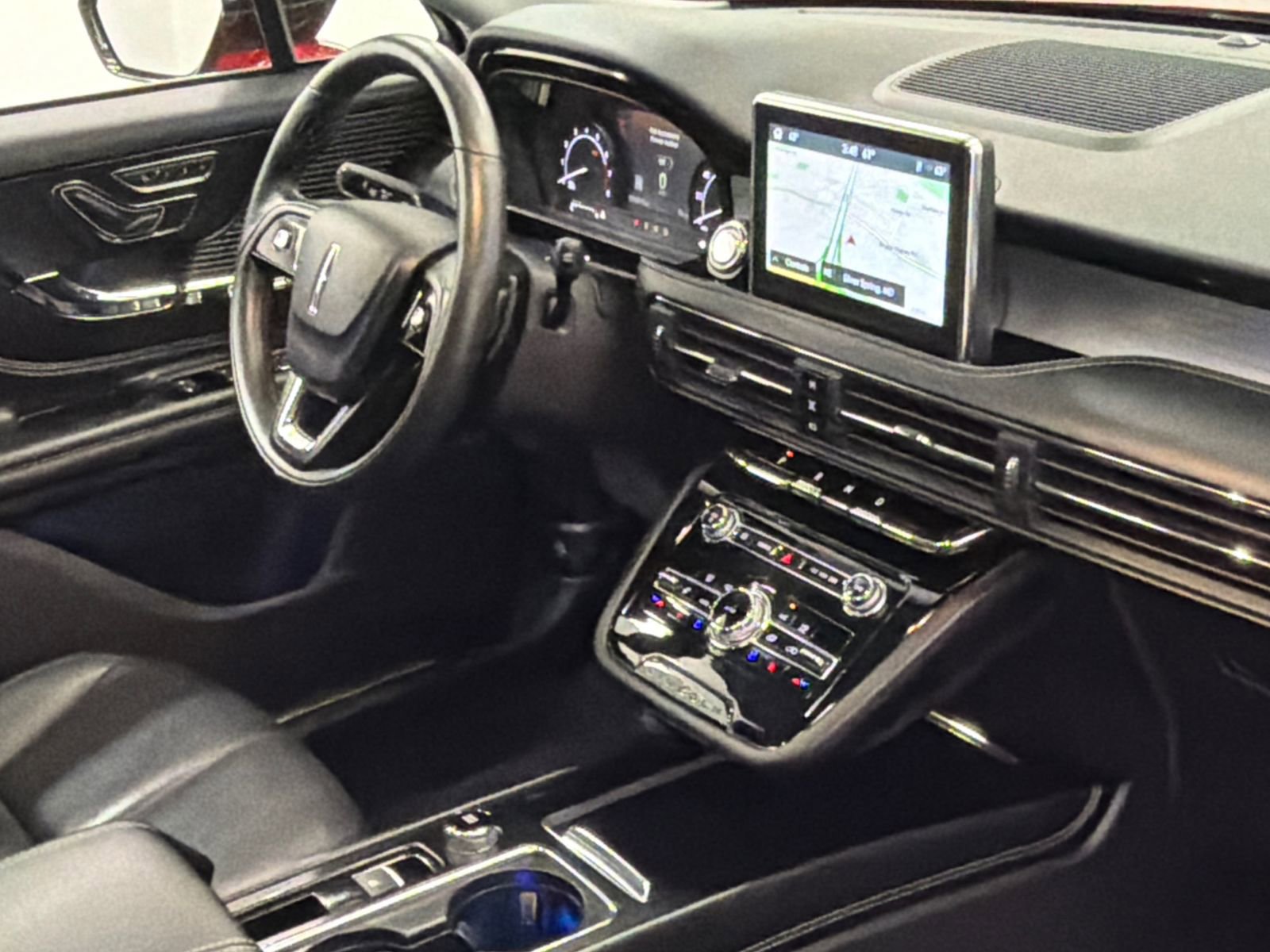 Used 2022 Lincoln Corsair AWD w/ Premium Package image 10