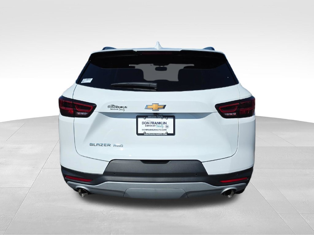 New 2026 Chevrolet Blazer LT w/ Convenience Package AWD/4WD image 4