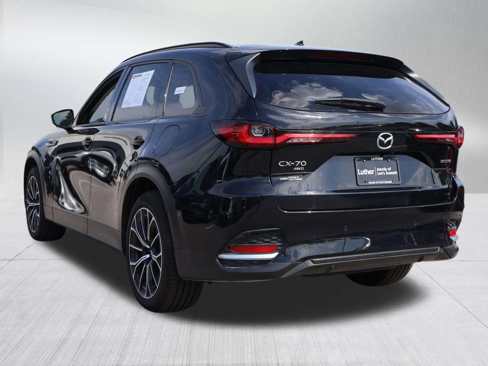Used 2025 MAZDA CX-70 Plug-In Hybrid w/ Premium Pkg AWD/4WD image 4