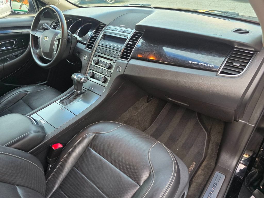 Used 2012 Ford Taurus Limited FWD image 18