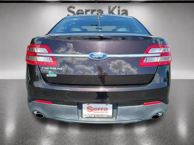 Used 2014 Ford Taurus SE FWD image 4